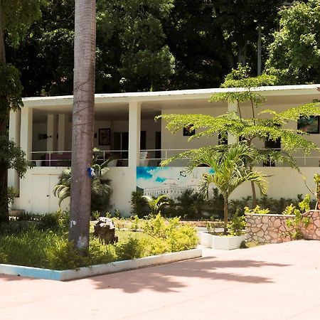 Le Grand Hotel Beck Cap-Haïtien Buitenkant foto