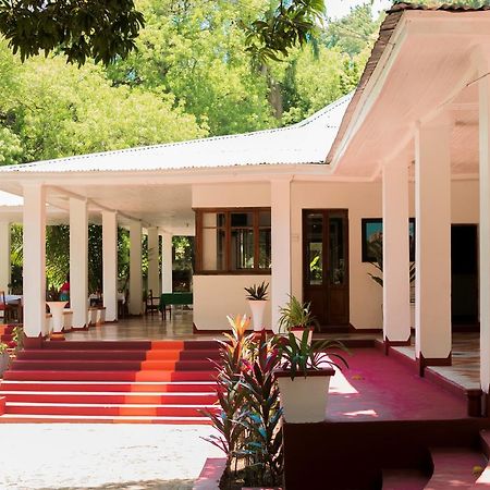 Le Grand Hotel Beck Cap-Haïtien Buitenkant foto
