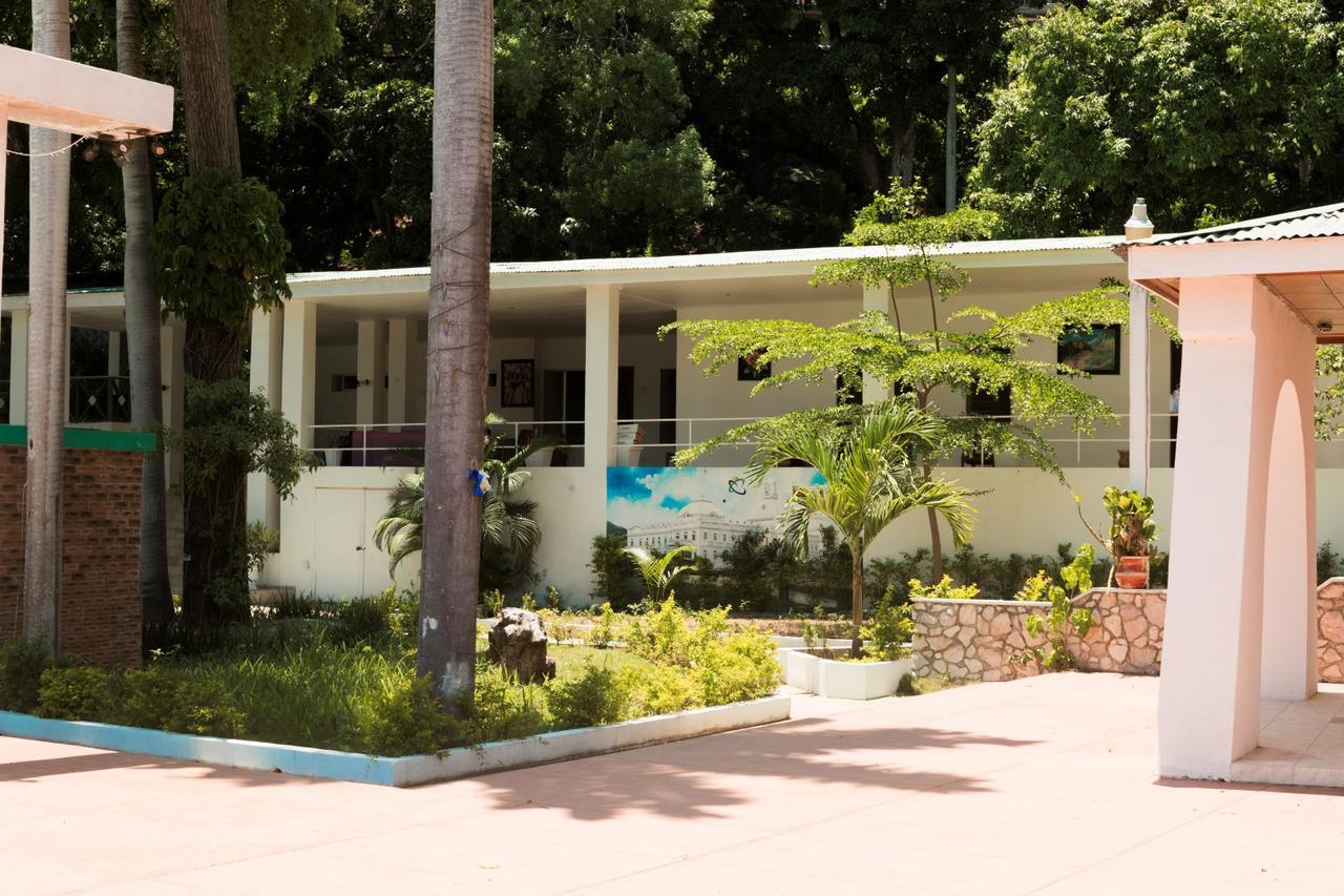 Le Grand Hotel Beck Cap-Haïtien Buitenkant foto