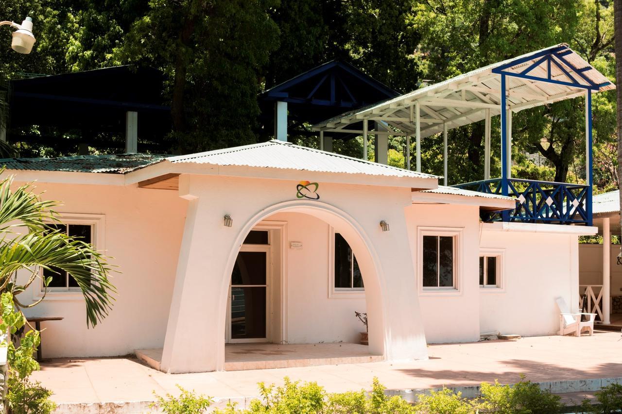 Le Grand Hotel Beck Cap-Haïtien Buitenkant foto